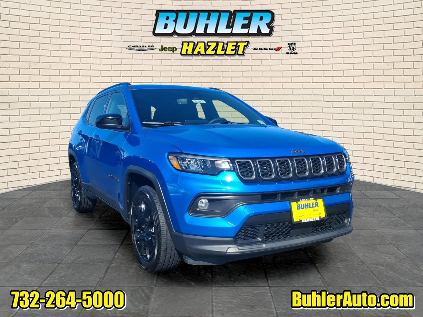 Certified 2025 Jeep Compass Latitude w/ Convenience Group AWD/4WD image 1
