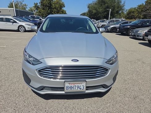Used 2019 Ford Fusion SE FWD image 8