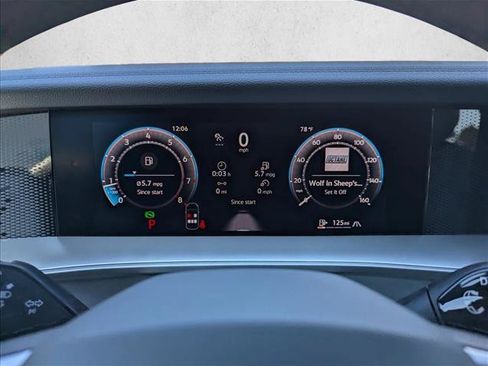 New 2026 Volkswagen Tiguan SE R-Line AWD/4WD image 16