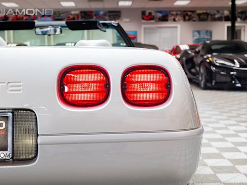 Used 1996 Chevrolet Corvette Convertible image 23