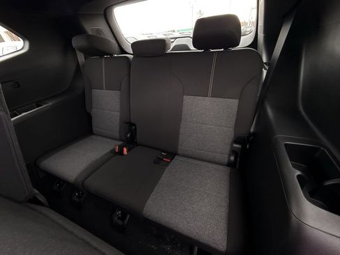 New 2026 GMC Acadia Elevation image 25