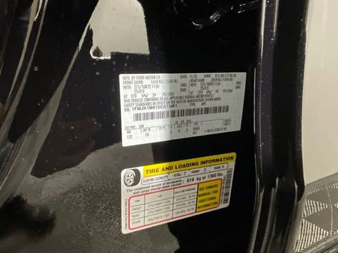 New 2025 Ford Expedition Max Platinum w/ Driver's Package image 28