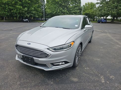 Used 2018 Ford Fusion Titanium AWD/4WD image 2