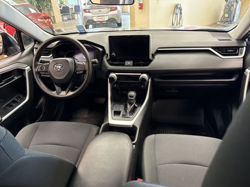 Used 2024 Toyota RAV4 LE image 20