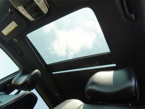 Used 2017 Jeep Grand Cherokee Overland image 33