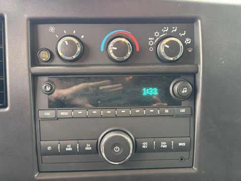 Used 2024 Chevrolet Express 2500 w/ Driver Convenience Package RWD image 17