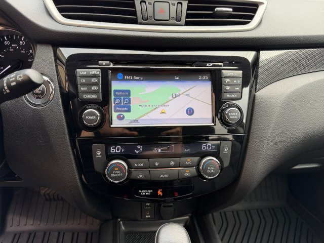 Used 2016 Nissan Rogue SL w/ SL Premium Package AWD/4WD image 15