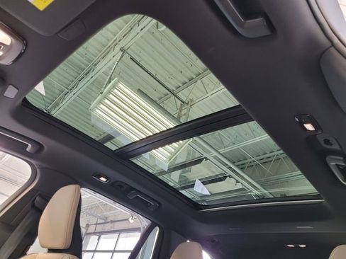 New 2026 Volvo XC90 B6 Plus w/ Protection Package Premier AWD/4WD image 18