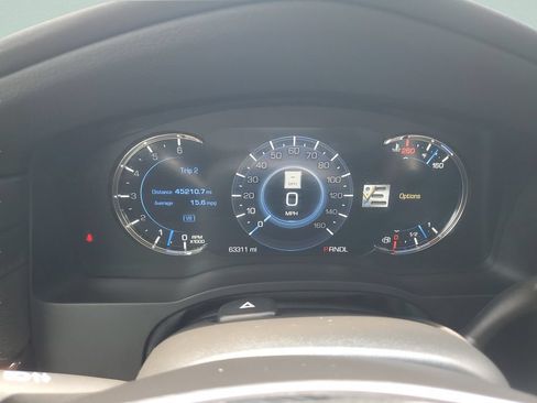 Used 2020 Cadillac Escalade Premium Luxury RWD image 23