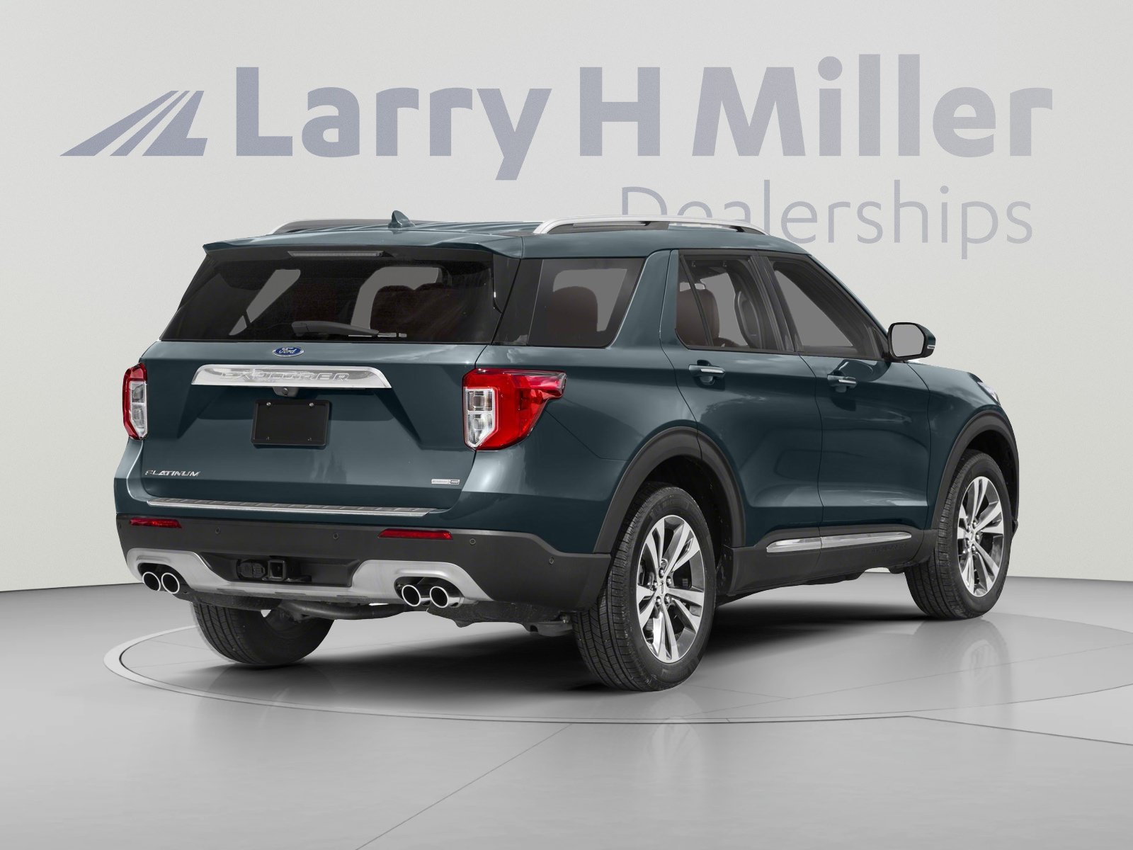 Used 2020 Ford Explorer Platinum w/ Premium Technology Package AWD/4WD image 2