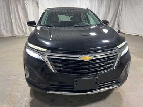 Used 2024 Chevrolet Equinox LT image 2
