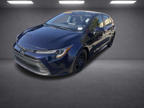 Used 2024 Toyota Corolla LE FWD image 31