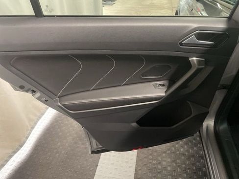 Certified 2024 Volkswagen Tiguan SE R-Line image 12