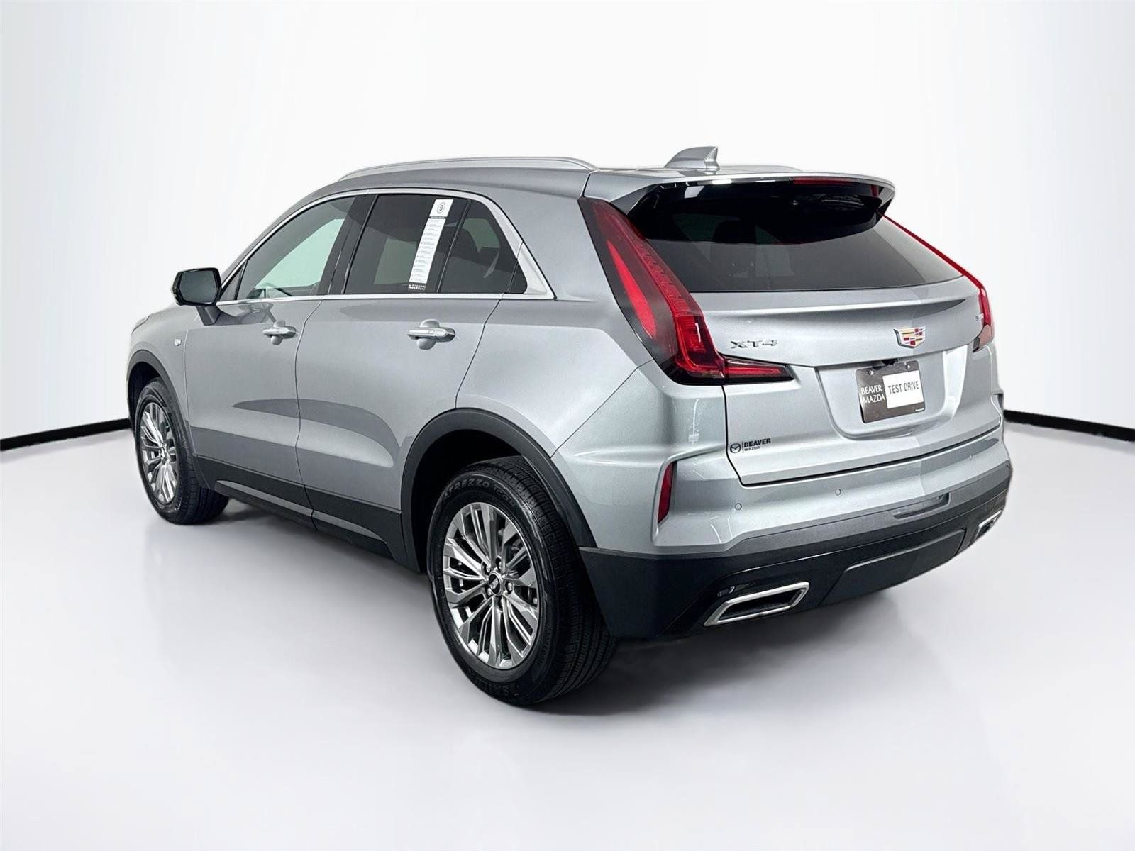 Used 2025 Cadillac XT4 Premium Luxury FWD image 12