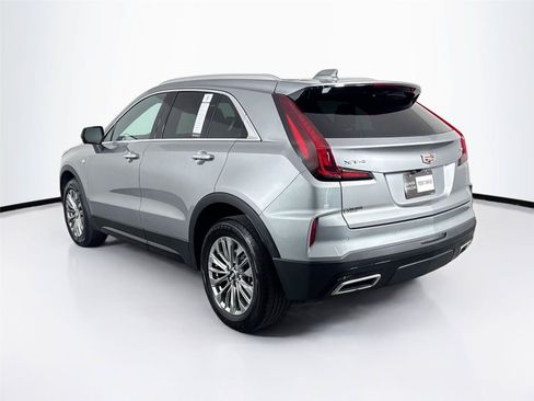 Used 2025 Cadillac XT4 Premium Luxury FWD image 12