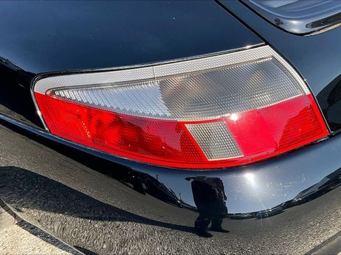 Used 2003 Porsche 911 Cabriolet image 25
