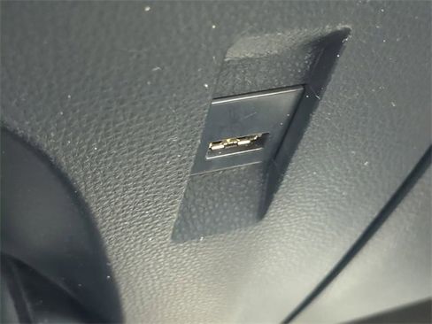 Certified 2022 Toyota Corolla LE image 20