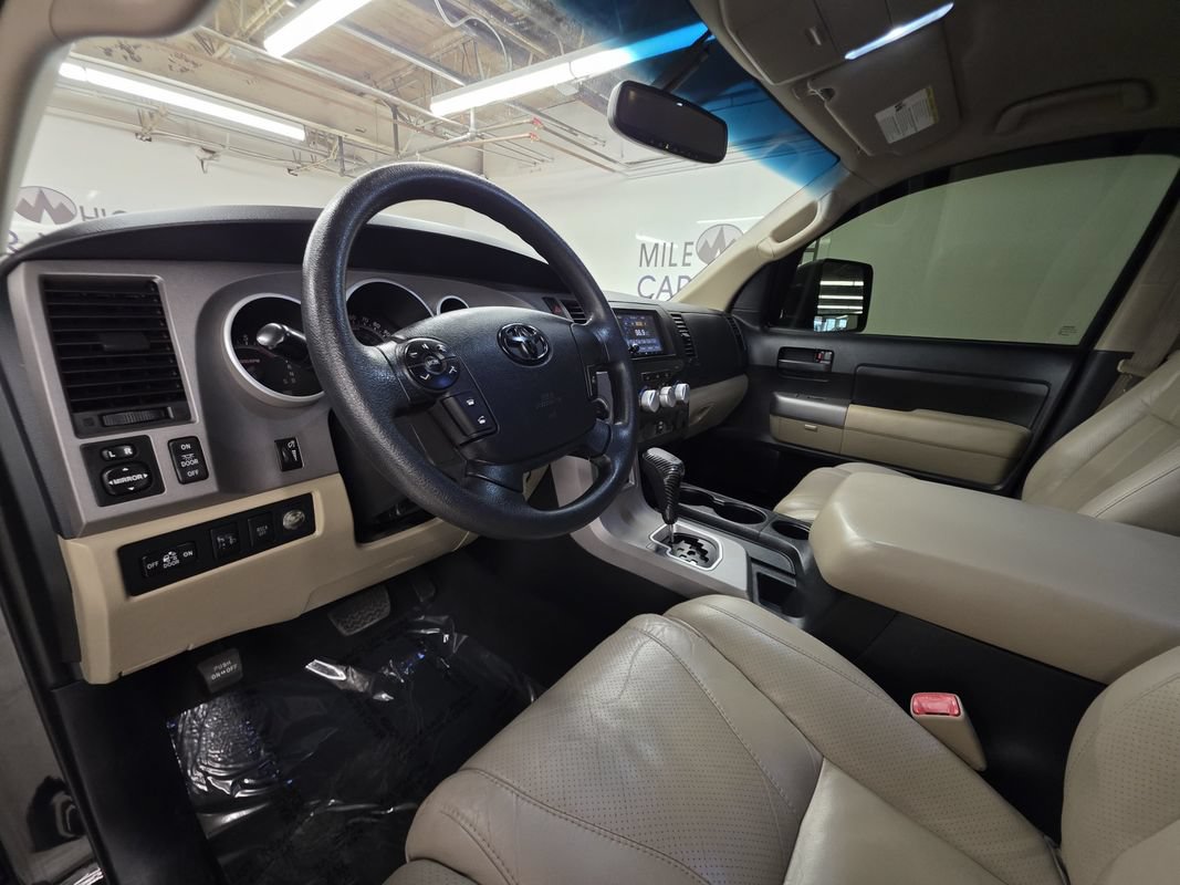 Used 2012 Toyota Tundra 4x4 CrewMax w/ SR5 Pkg image 21