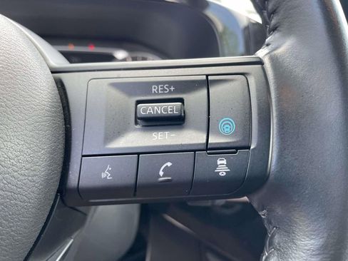 Used 2025 Nissan Pathfinder SV AWD/4WD image 19
