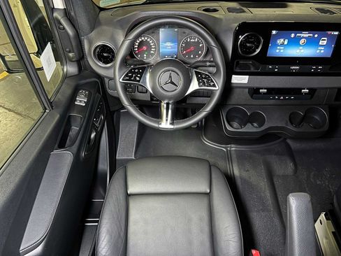 Used 2026 Mercedes-Benz Sprinter 2500 image 44