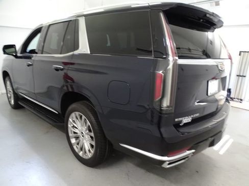 Certified 2023 Cadillac Escalade Premium Luxury w/ Performance Package AWD/4WD image 22