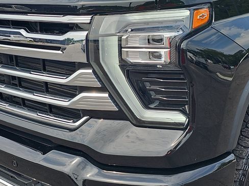 Used 2024 Chevrolet Silverado 2500 High Country w/ Technology Package AWD/4WD image 28
