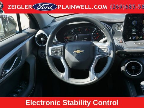 Used 2023 Chevrolet Blazer LT AWD/4WD image 14