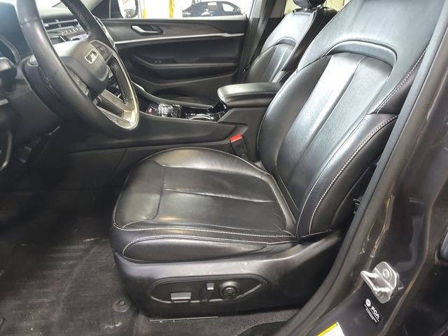 Used 2022 Jeep Grand Cherokee L Limited AWD/4WD image 8