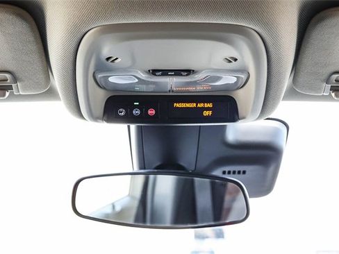 Used 2024 Buick Encore GX Sport Touring image 17