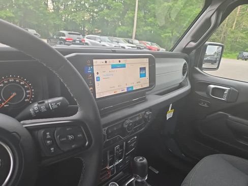 New 2026 Jeep Wrangler Unlimited Sport AWD/4WD image 17