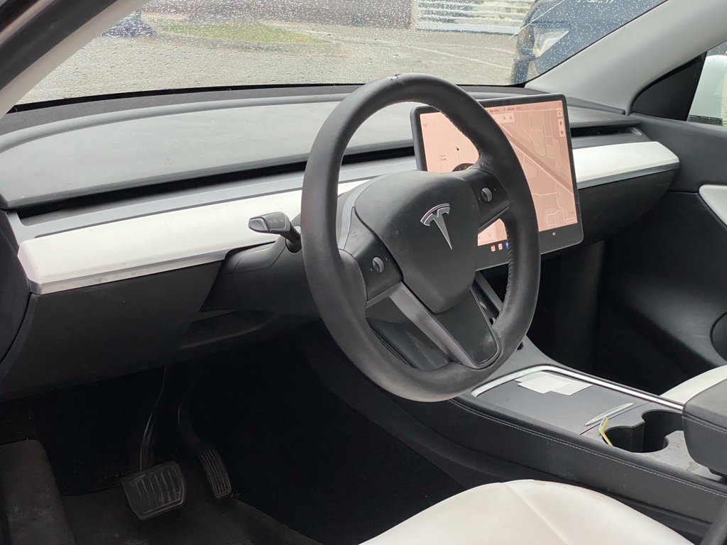 Used 2021 Tesla Model Y Long Range AWD/4WD image 5
