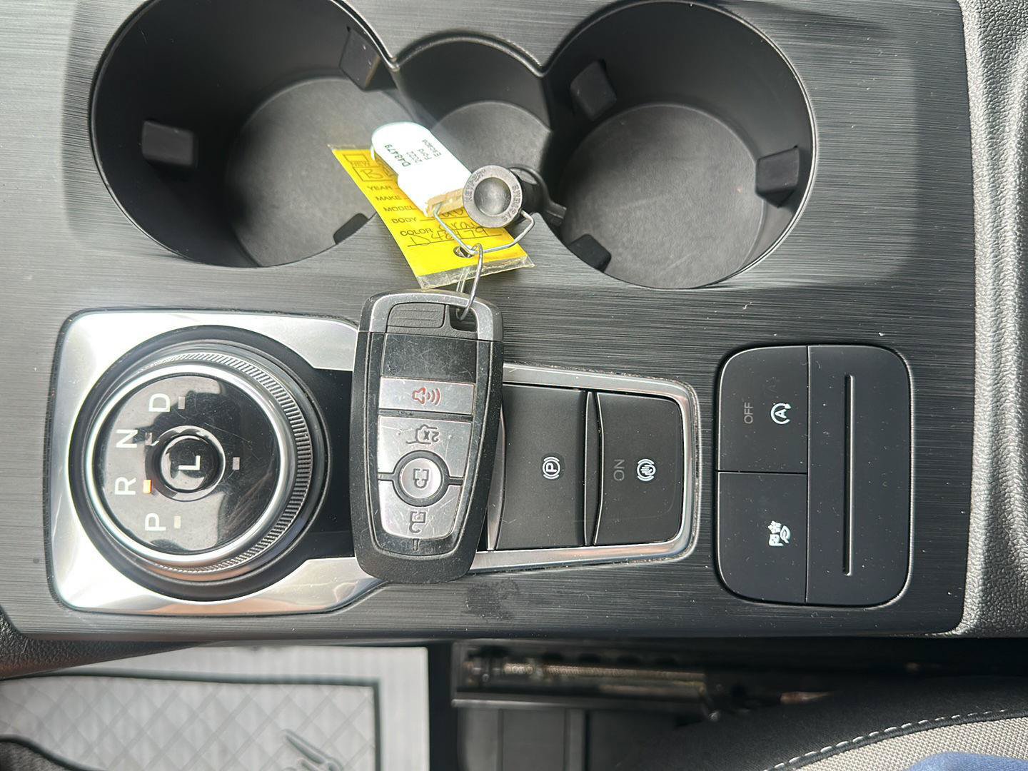 Used 2022 Ford Escape SE w/ SE Sport Appearance Package FWD image 28