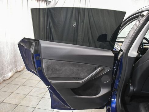 Used 2023 Tesla Model Y Performance AWD/4WD image 14