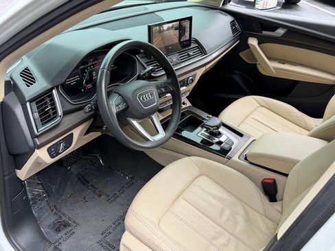 Used 2022 Audi Q5 2.0T Premium Plus w/ Premium Plus Package AWD/4WD image 21
