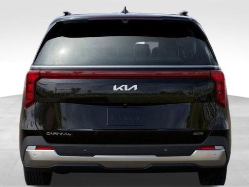 New 2026 Kia Carnival SX image 14