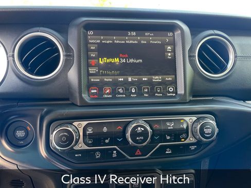 Used 2022 Jeep Gladiator Overland w/ Popular Equipment Package AWD/4WD image 17