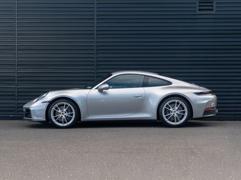Used 2026 Porsche 911 Carrera RWD image 2