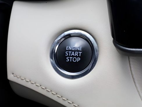 Used 2022 Toyota Highlander Limited image 38