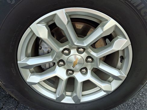 Certified 2025 Chevrolet Tahoe LT AWD/4WD image 8