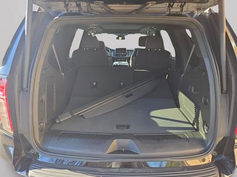 Used 2023 Chevrolet Tahoe LT w/ LT Signature Package image 12