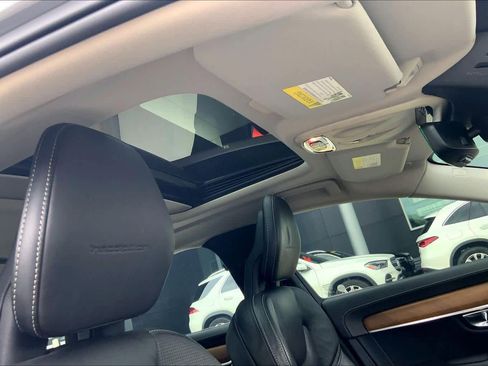 Used 2017 Volvo S90 T6 Inscription w/ Vision Package image 14