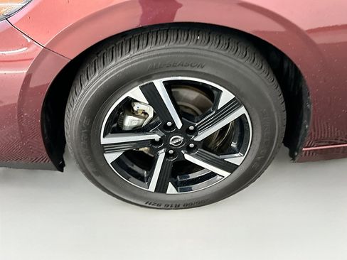 Used 2025 Nissan Sentra SV image 11