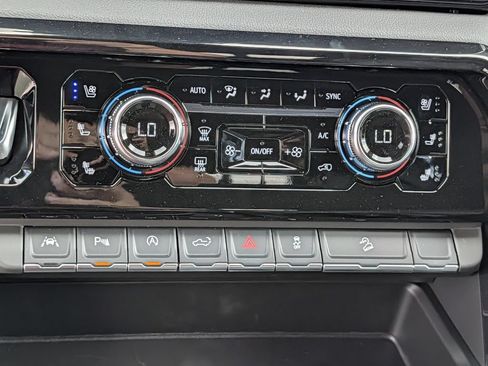 New 2026 GMC Sierra 1500 AT4 w/ AT4 Premium Package AWD/4WD image 16