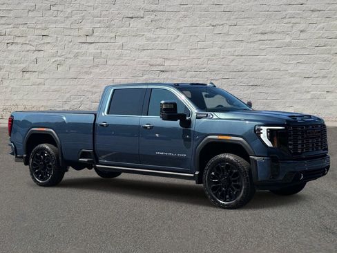 Used 2026 GMC Sierra 2500 Denali Ultimate AWD/4WD image 6
