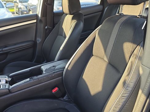 Used 2019 Honda Civic Sport image 16