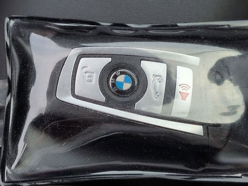 Used 2020 BMW M4 CS w/ Executive Package image 36