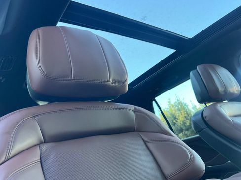 New 2026 Lincoln Navigator L Reserve AWD/4WD image 15