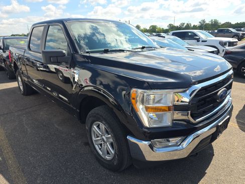 Used 2021 Ford F150 XLT w/ Trailer Tow Package AWD/4WD image 4