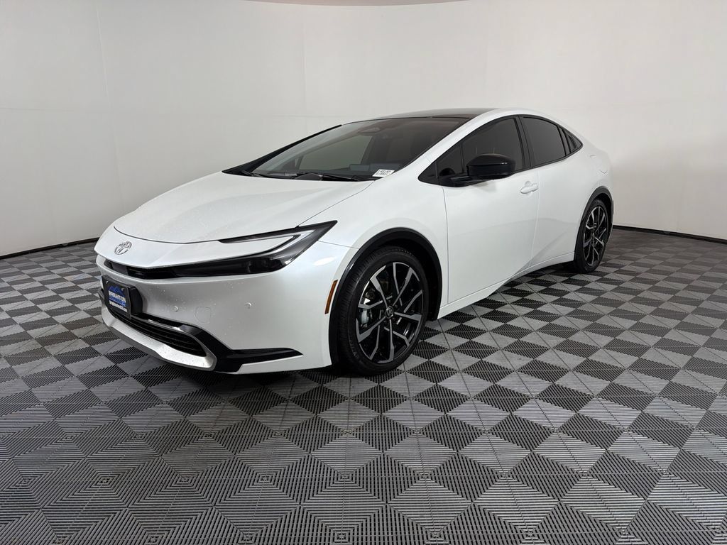 Used 2024 Toyota Prius Prime FWD image 7