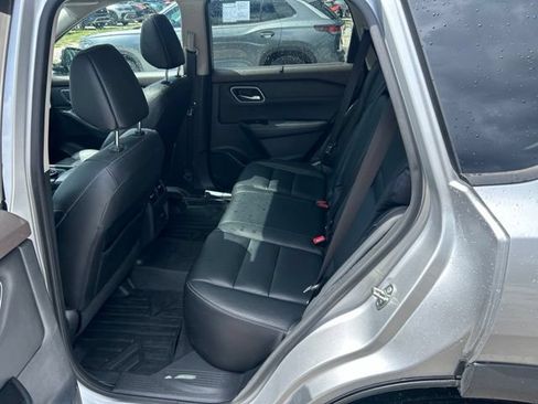 Used 2021 Nissan Rogue SL AWD/4WD image 6